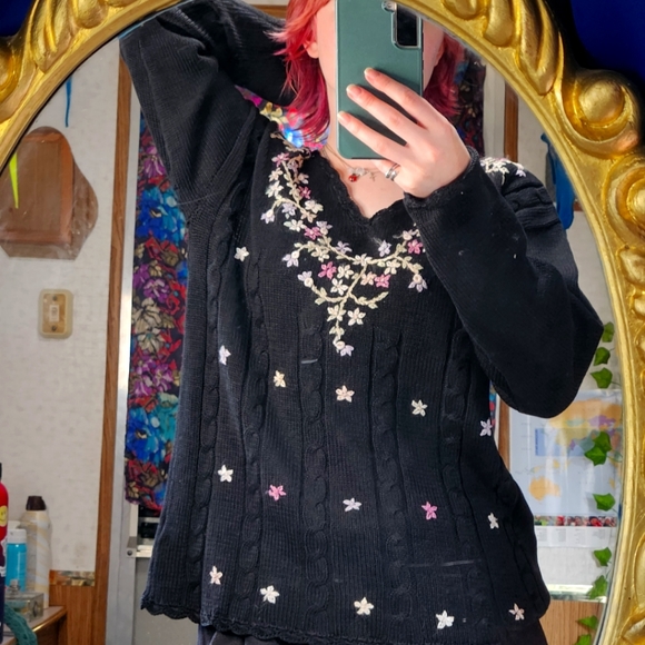 FLORAL TRIM KNIT SWEATER - Picture 4 of 9